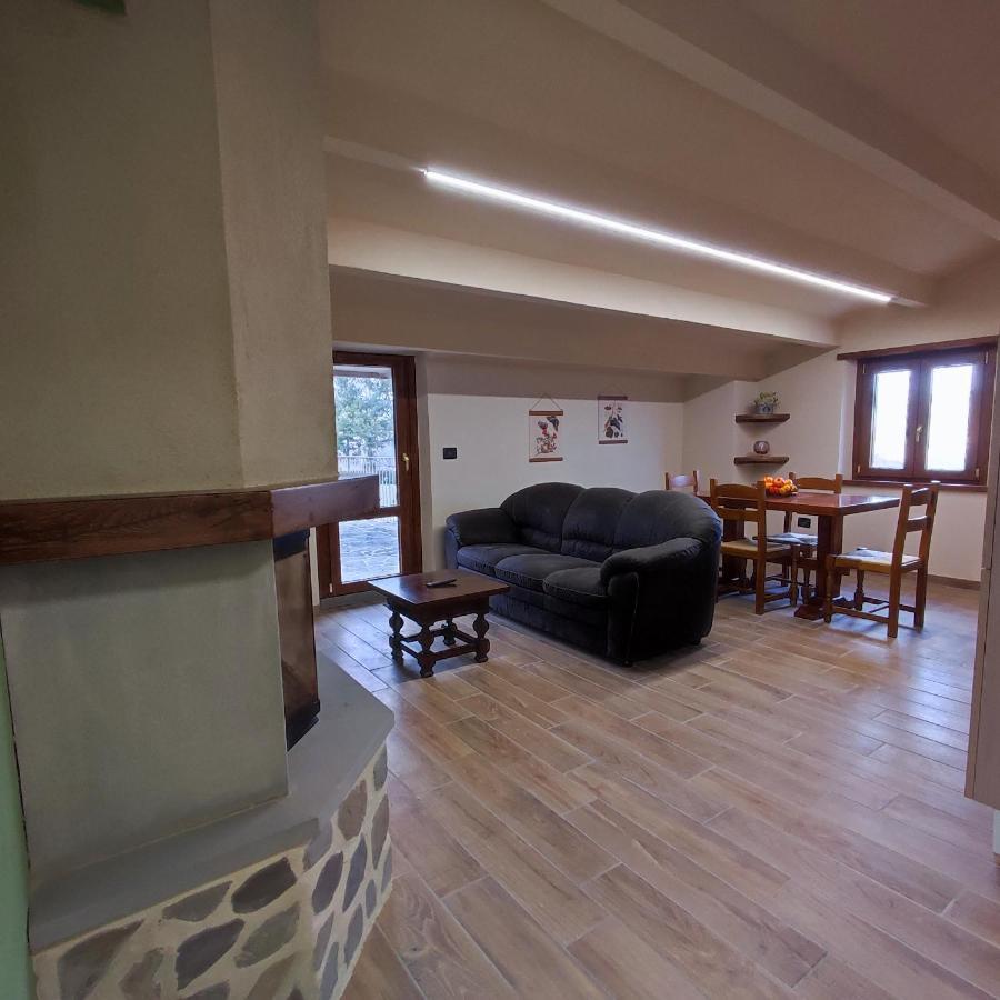 Agriturismo La Casina Caprese Michelangelo Bagian luar foto