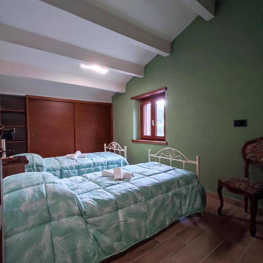 Agriturismo La Casina Caprese Michelangelo Bagian luar foto