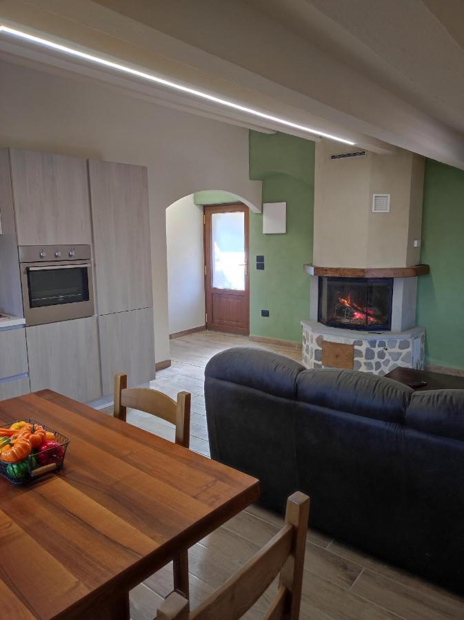 Agriturismo La Casina Caprese Michelangelo Bagian luar foto
