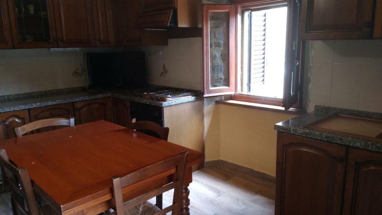 Agriturismo La Casina Caprese Michelangelo Bagian luar foto